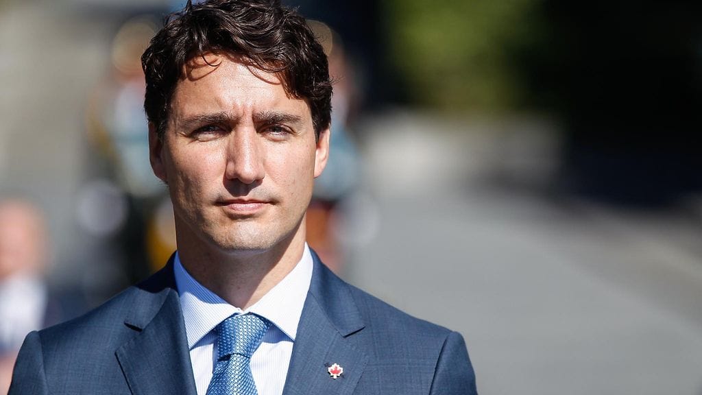 Kanadan pääministeri Justin Trudeau on luvannu parantaa alkuperäiskansojen oloja Kanadassa.
