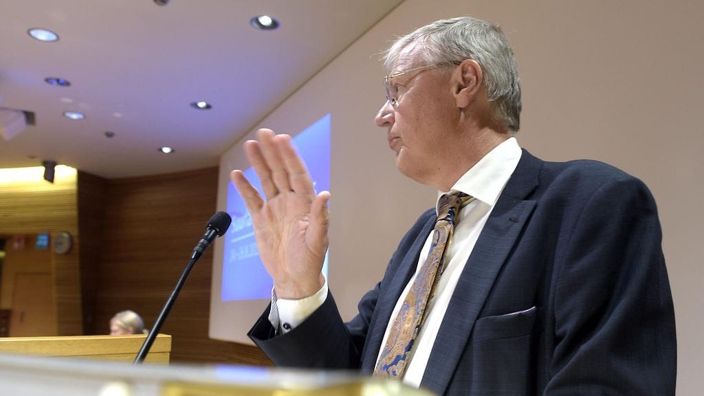 Ulkoministeriön valtiosihteeri Peter Stenlund suurlähettiläskokouksen avajaisissa Helsingissä 24. elokuuta 2015.