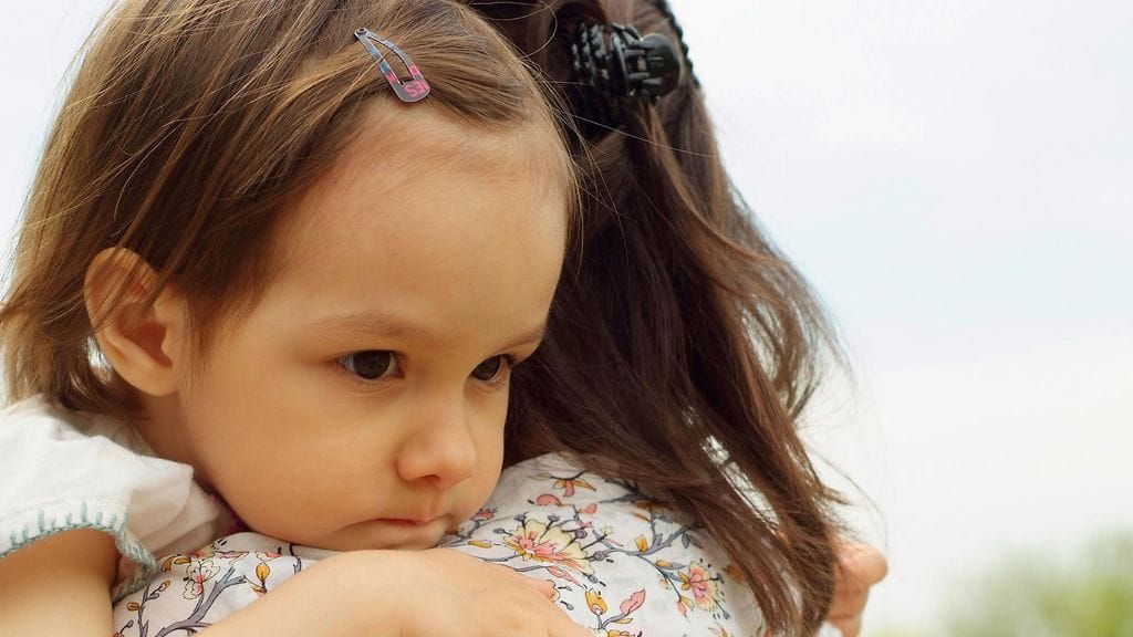 Äiti kirjoittaa, kuinka paljon ikävöi lapsiaan, kun he ovat poissa.