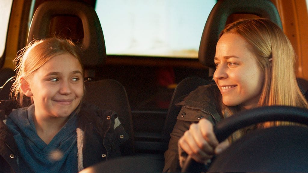 Linnea Skog ja Paula Vesala esittivät pääosia elokuvassa Tyttö nimeltä Varpu, joka sai ensi-iltansa vuonna 2016.