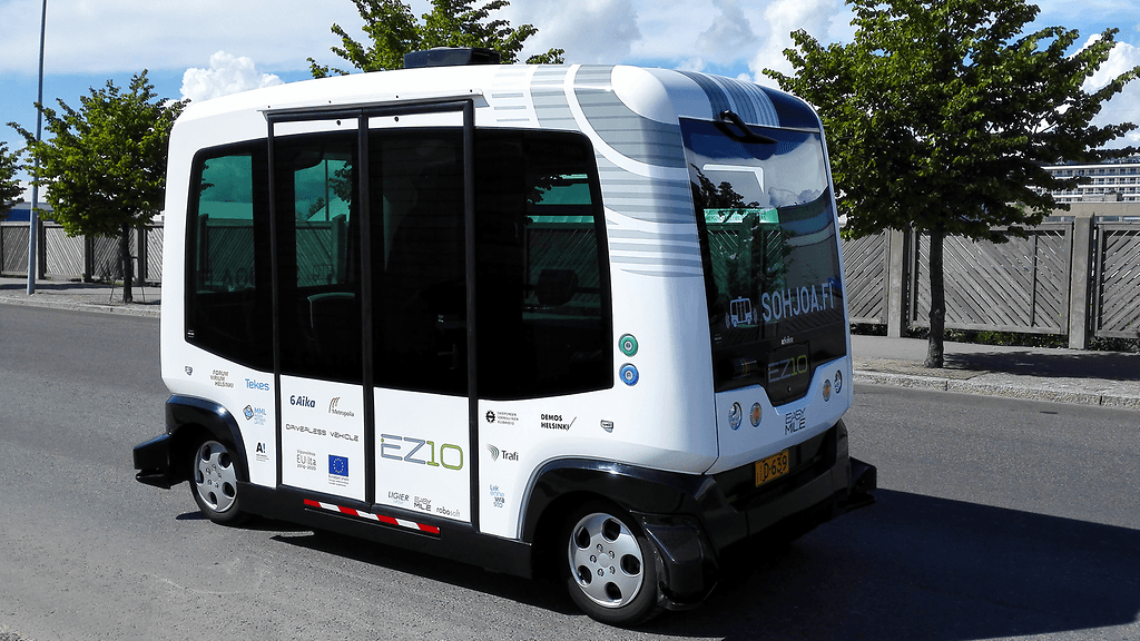 Robottibussin testaaminen alkoi Helsingissä.