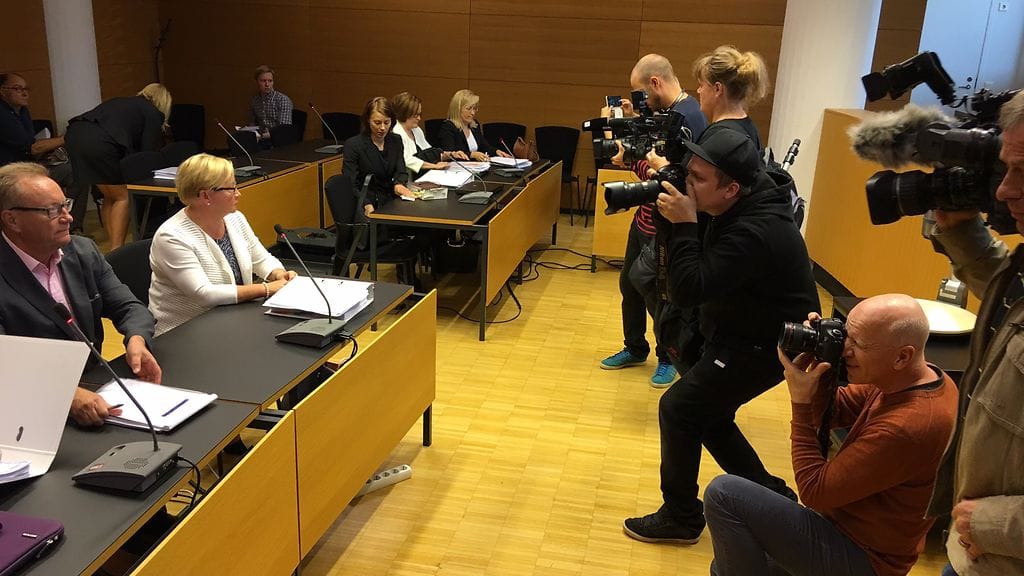 Jutun käsittely alkoi valmisteluistunolla. Syytetyt eivät itse olleet paikalla.