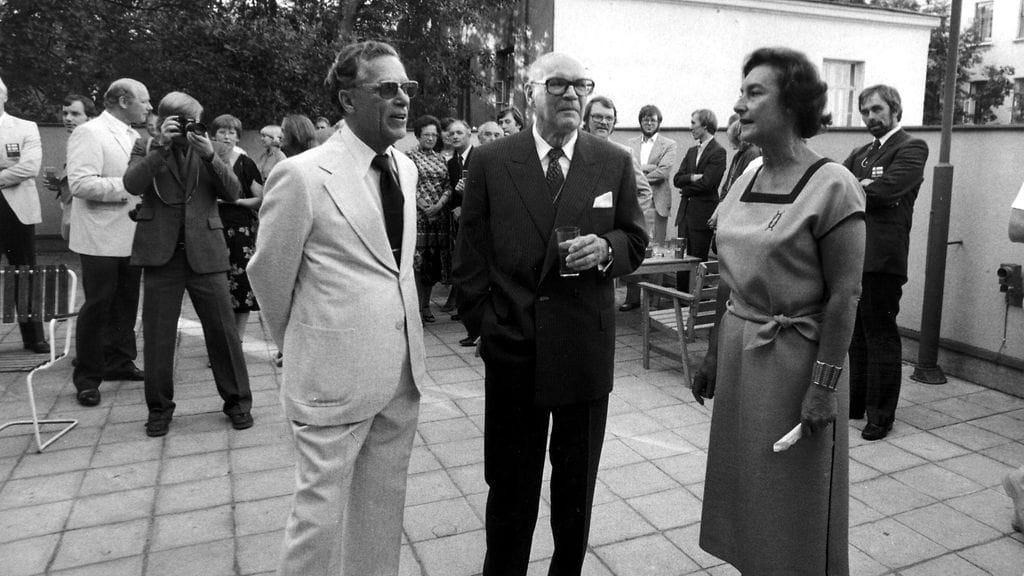 Presidentti Urho Kekkonen Jaakko ja Anita Hallaman kanssa vuona 1980.