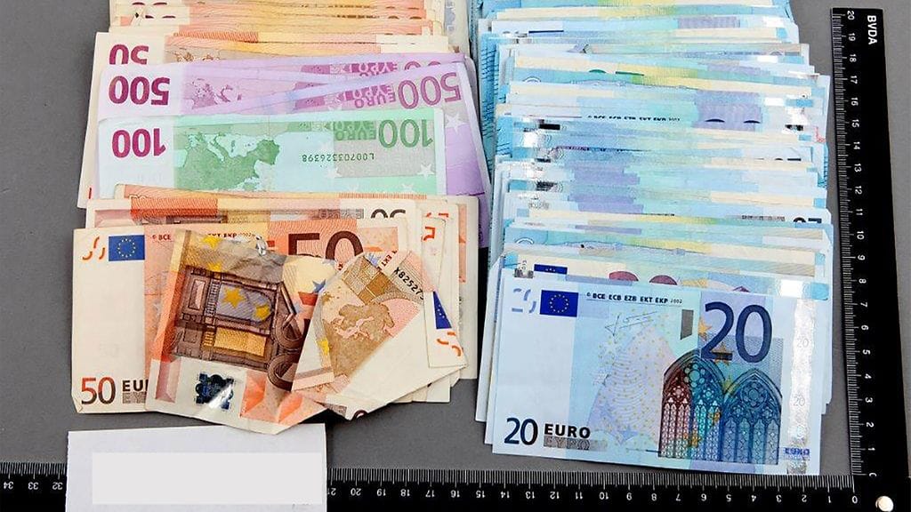 51006_Kuva1 heroiinin ja amfetamiini