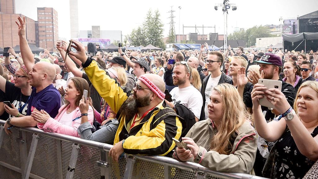 We Love the 90's yleisöä 26.8.2016 1