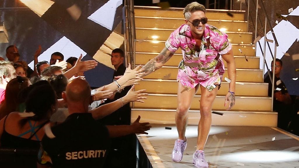 Stephen Bear asteli viimeisenä ulos Brittien Julkkis-BB-talosta 26. elokuuta 2016.