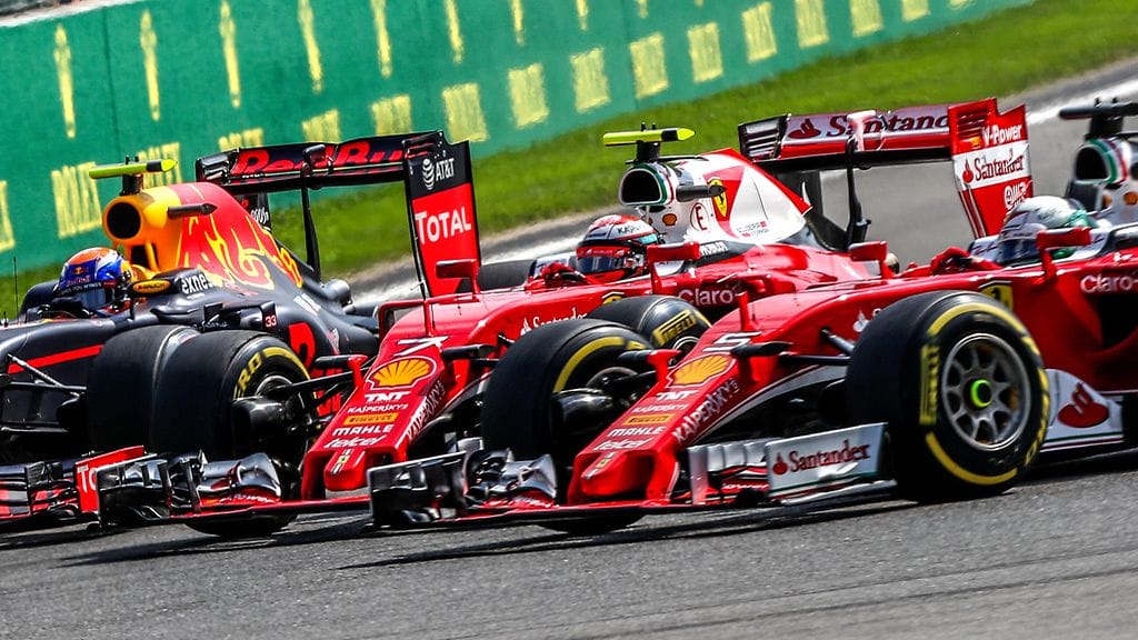 Red Bull johtaa Ferrari 15 pisteellä valmistajien MM-sarjassa ennen tulevaa Malesian kisaviikonloppua.