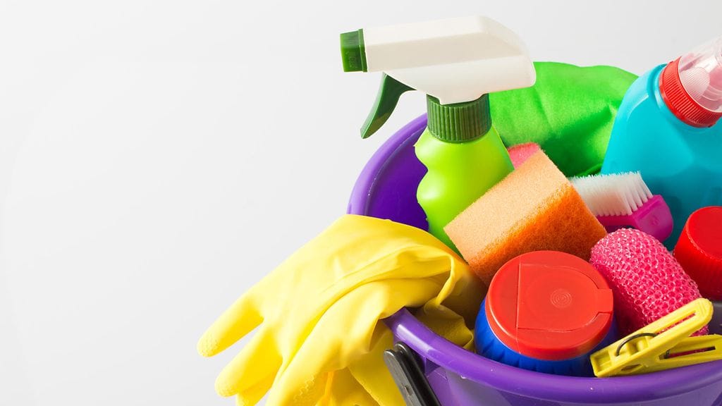 Siivoaminen on yleisempi naisten kuin miesten kotityö.