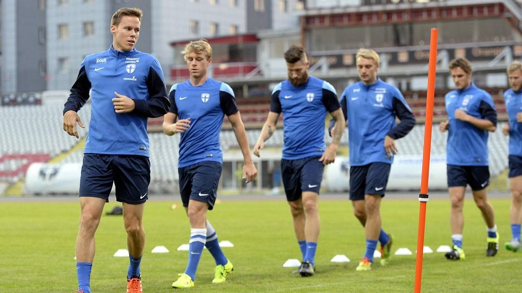 Suomen maajoukkuepelaajia.