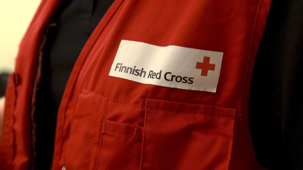 Suomen Punainen Risti tukee viranomaisia turvapaikanhakijoiden vastaanotossa ja perustaa vastaanottokeskuksia Maahanmuuttoviraston pyynnöstä.