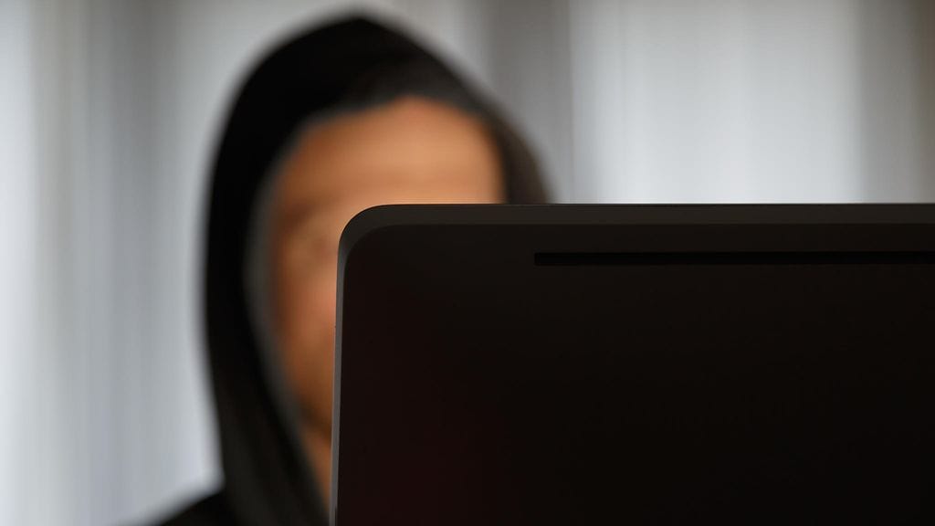 Nimetön kommentointi Facebookissa: uhka vai mahdollisuus?