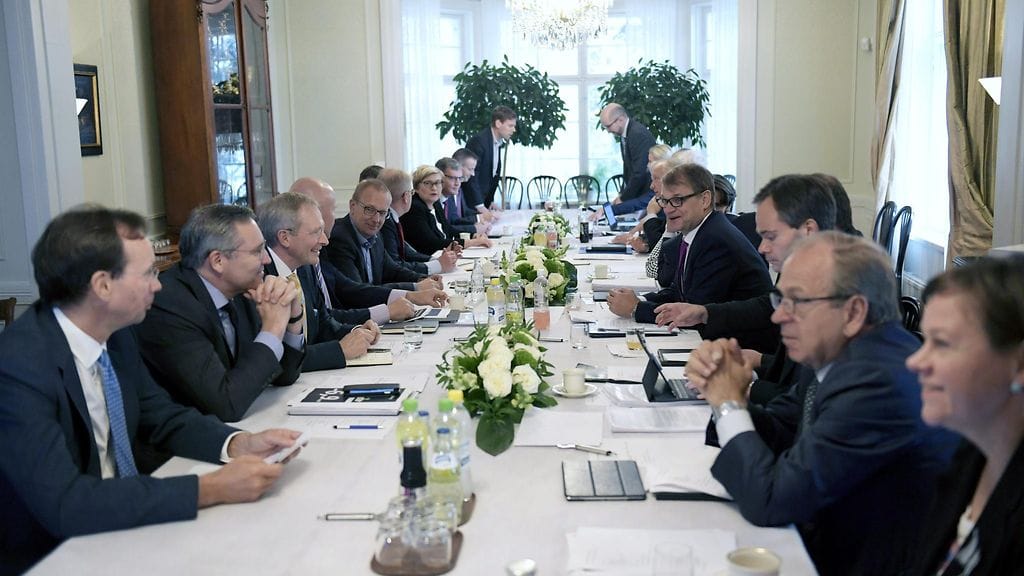 Pääministeri Juha Sipilä (kesk.) kutsui koolle investointeja koskevan ideariihen Kesärannassa Helsingissä 30. elokuuta 2016.