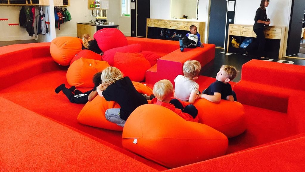 kalasataman koulu säkkituolit