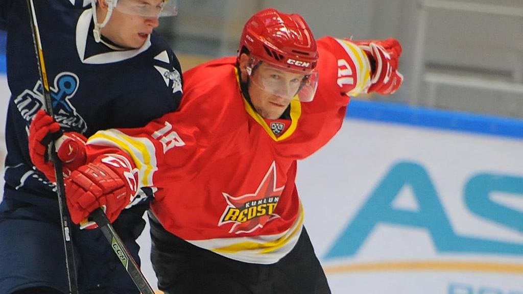 Tuukka Mäntylä Red Star -väreissä