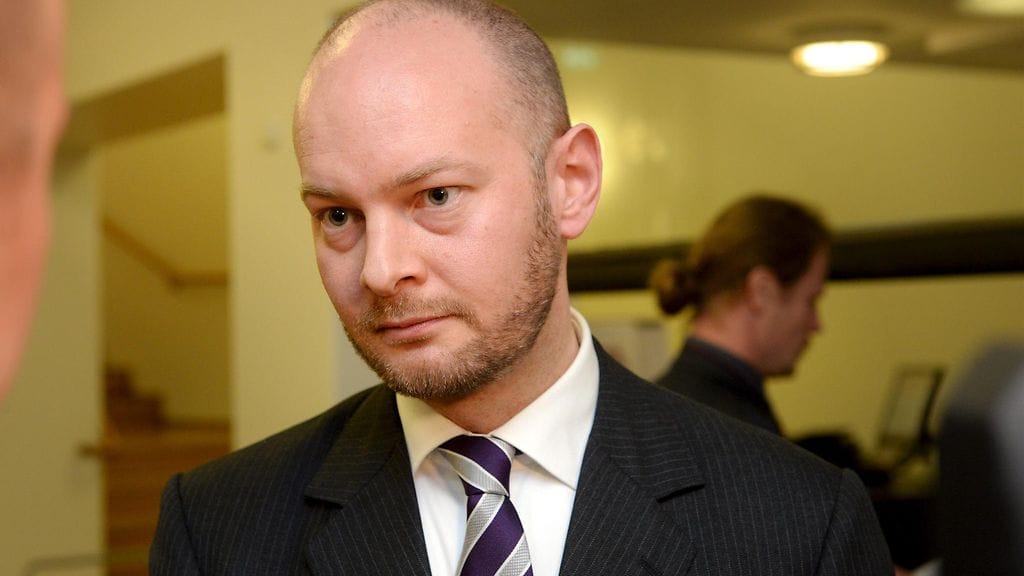 Terho korostaa, että hän epäilee valtion roolia kehitysavussa, ei yksityisten lahjoituksia.