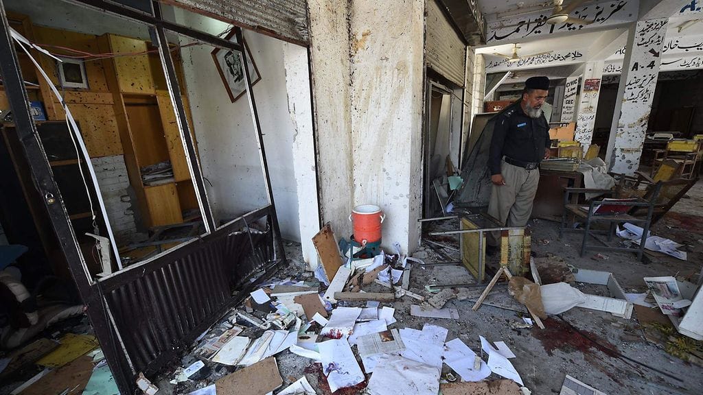 Mardarissa kuoli ainakin 14 ihmistä ja yli 50 haavoittui, kun aseistautunut mies hyökkäsi tuomioistuimen rakennukseen.