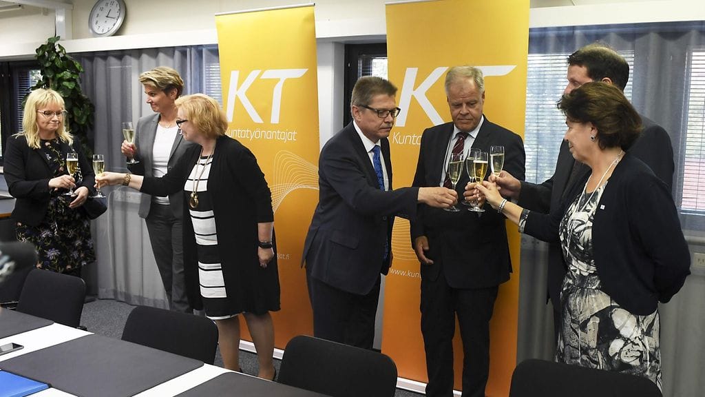 Kuntatyöntekijät haluavat eroon kilpailukykysopimuksen ylimääräisistä työtunneista.