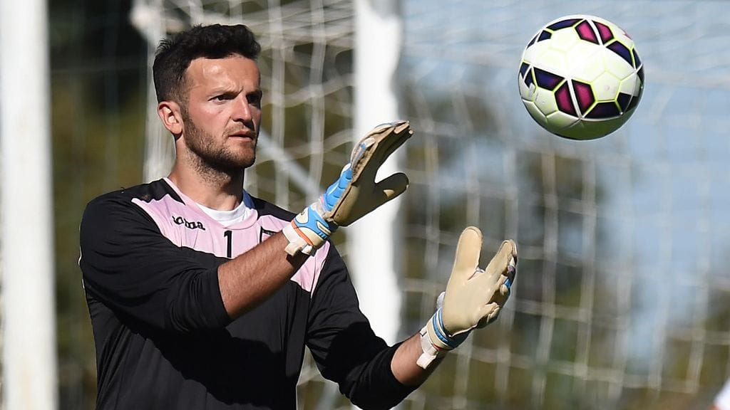 Samir Ujkani saa edustaa Kosovoa Suomea vastaan.