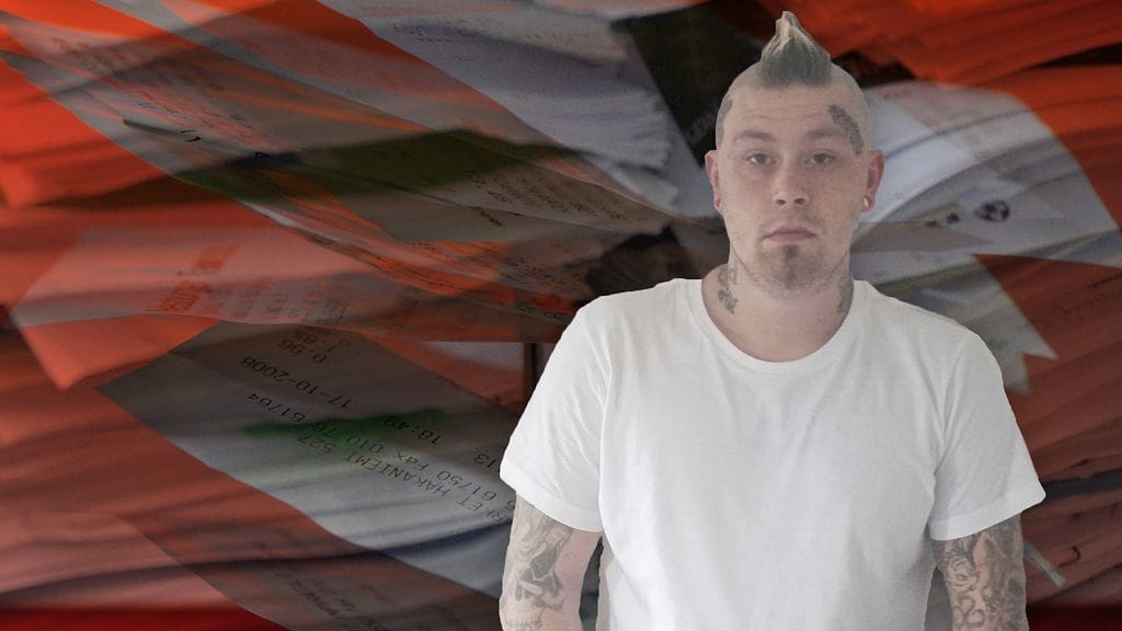 Nyt Janin elämä hymyilee ja mies saa tehdä töitä. Työtä ei ole paljon, mutta elämä pienilläkin tuloilla on hänen mukaansa helpompaa kuin jatkuva tukirumba.