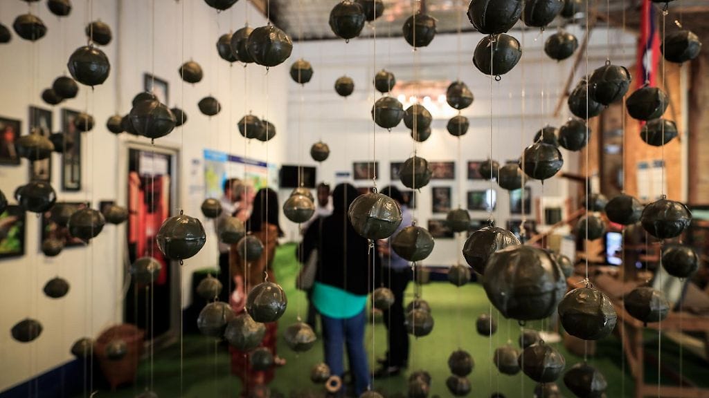 cluster bomb rypälepommi