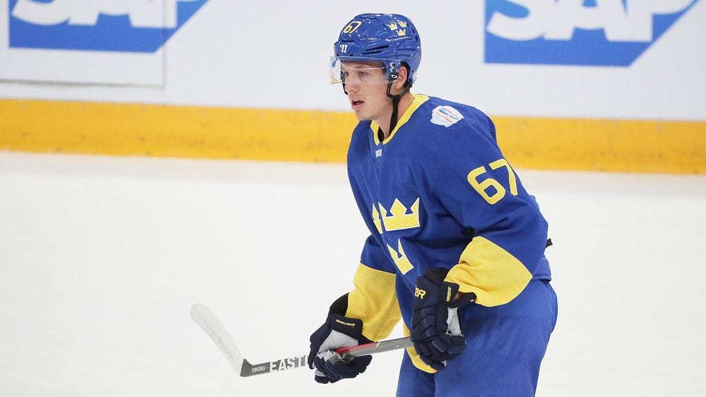 Rickard Rakell pelasi torstaina Helsingissä, muttei ollut mukana eilen.