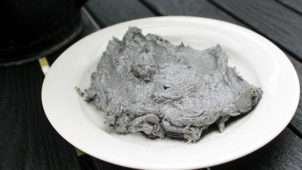 Purjotuhkavoi on näyttävä lisuke pihville.