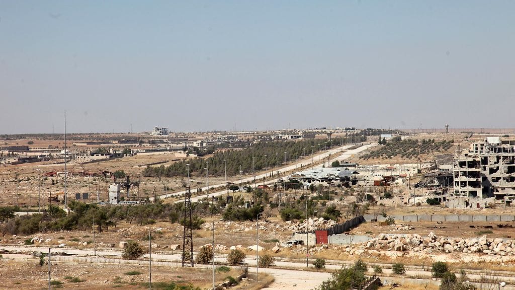 Idlibin maakunnassa maan luoteisosassa kuoli vielä eilen 13 ihmistä ilmaiskuissa. Viime yönä oli rauhallista.