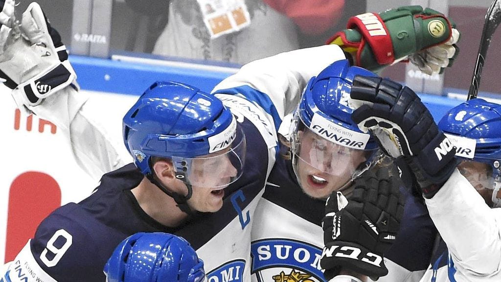 Mikko Koivu (vas.), Patrik Laine ja kumppanit joutuvat vielä odottamaan tietoa siitä, keskeytetäänkö NHL helmikuussa 2018 olympialaisten takia.