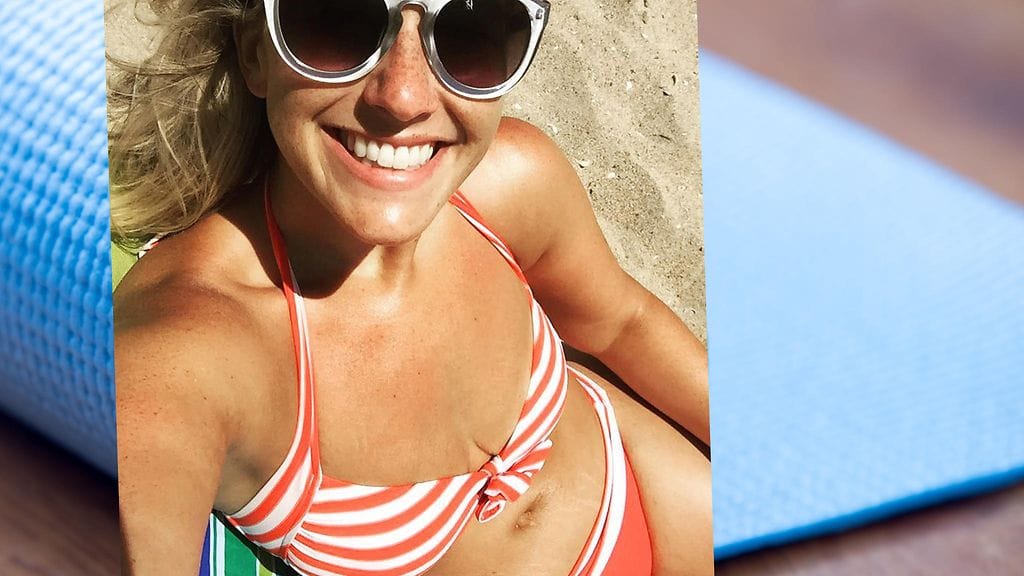 Yli neljäkymmentä kiloa laihduttanut nainen nauttii täysin rinnoin uudesta hoikasta olemuksestaan.