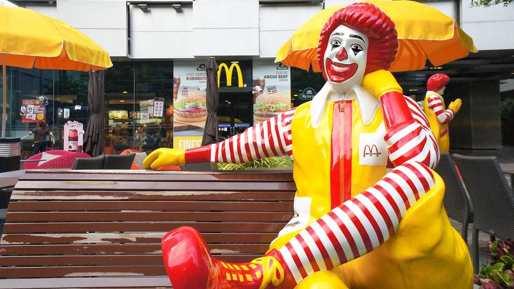Ronald McDonald on pikaruokaketjun maskotti.