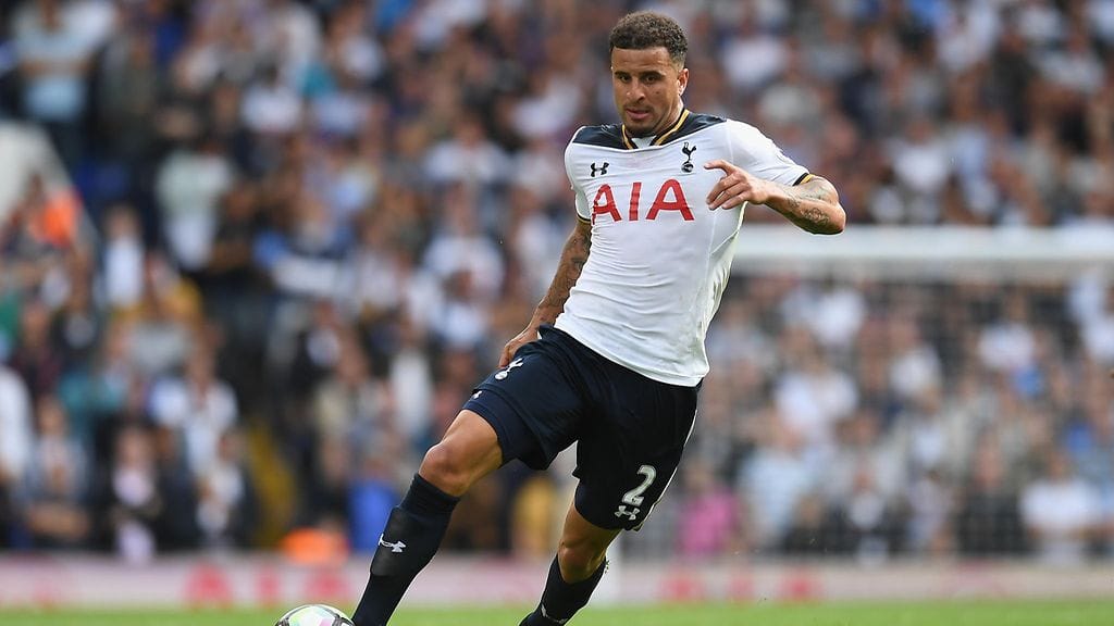 Onneksi Kyle Walkerin pelitaidot ovat paremmat kuin laulutaidot.