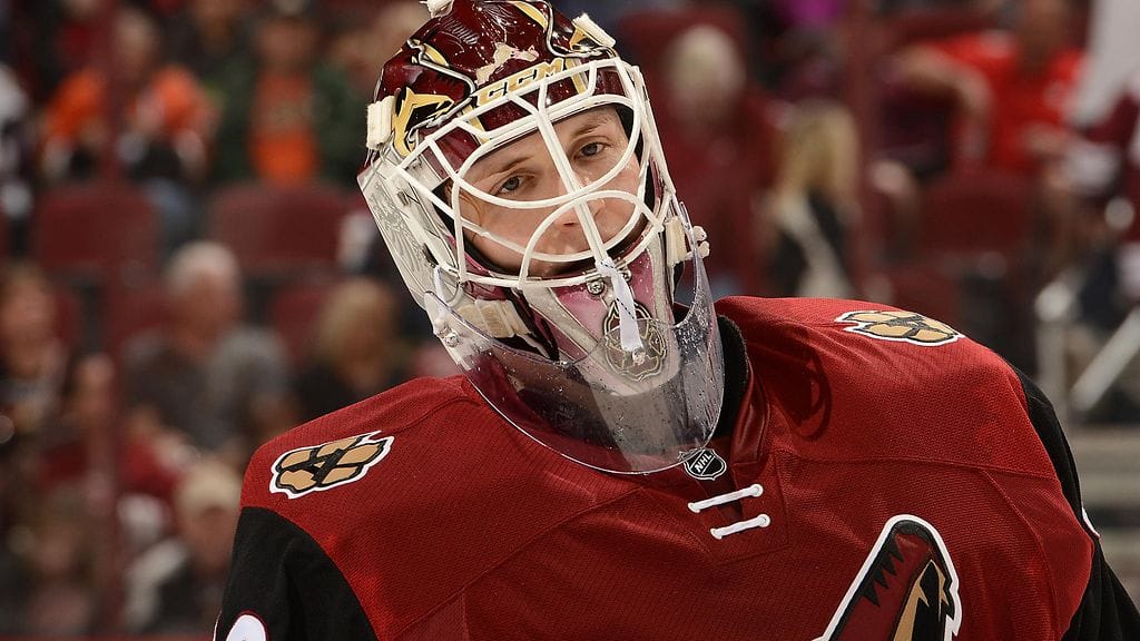 Niklas Treutle Coyotes-paidassa viime kaudella.