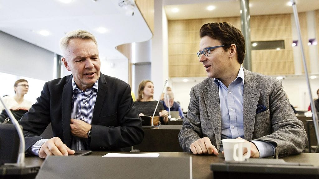 Vihreiden kansanedustaja Pekka Haavisto ja puheenjohtaja Ville Niinistö Vihreiden puoluevaltuuskunnan kokouksessa Vantaalla 17. syyskuuta 2016.
