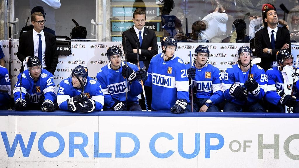 Kuvakin sen kertoo: Leijonien pakka on sekaisin.