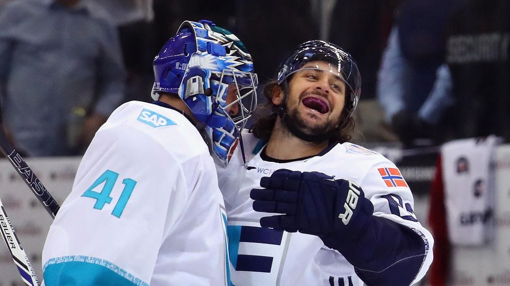 Jaroslav Halak ja Mats Zuccarello, helppo on nauraa.