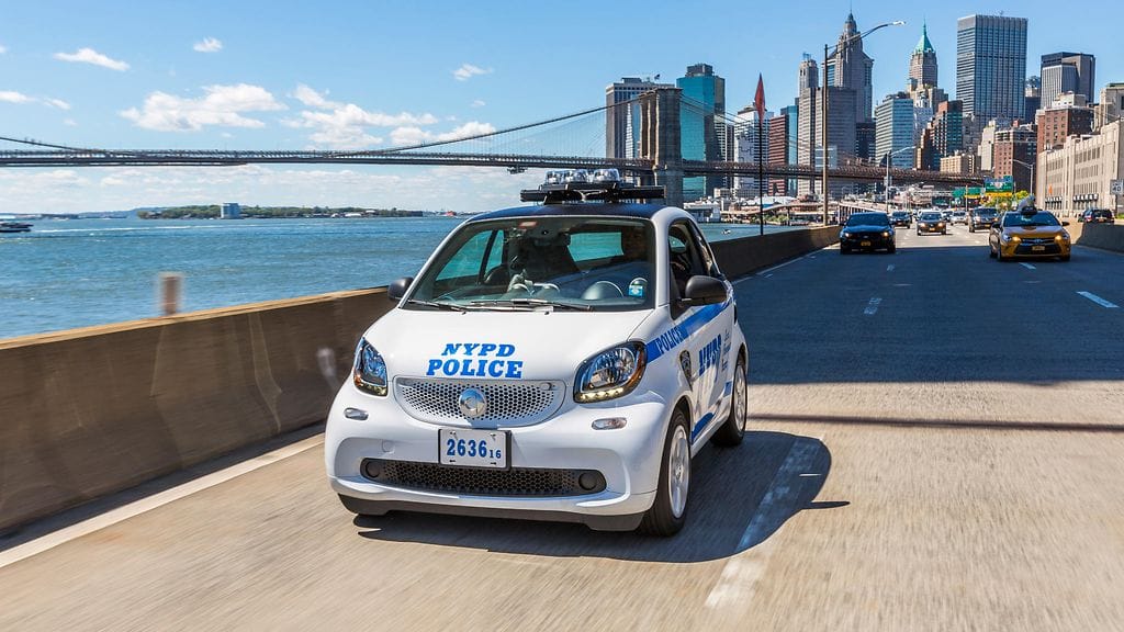 NYPD:n uusi pienemmän kaliiberin partioauto on Smart Fortwo.