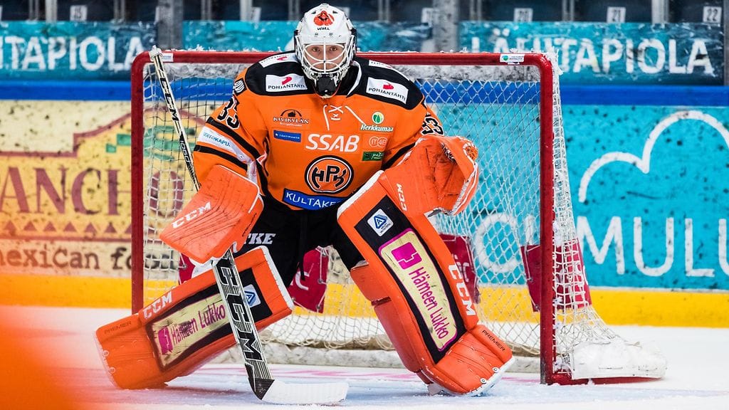 Emil Larmin torjuntaprosentti 95,29 on koko SM-liigan avauskierrosten paras.