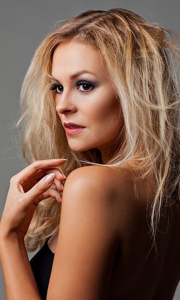 Linnea Aaltonen by Olli Pekonen