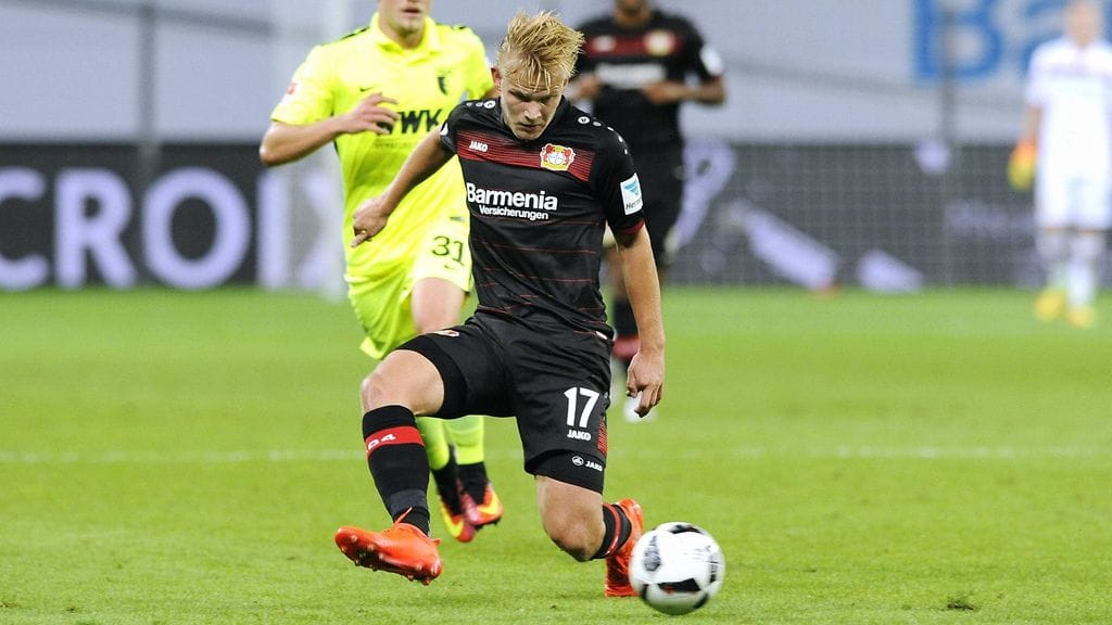 Joel Pohjanpalo Leverkusen-paidassa Bundesliiga-ottelussa FC Augsburgia vastaan.