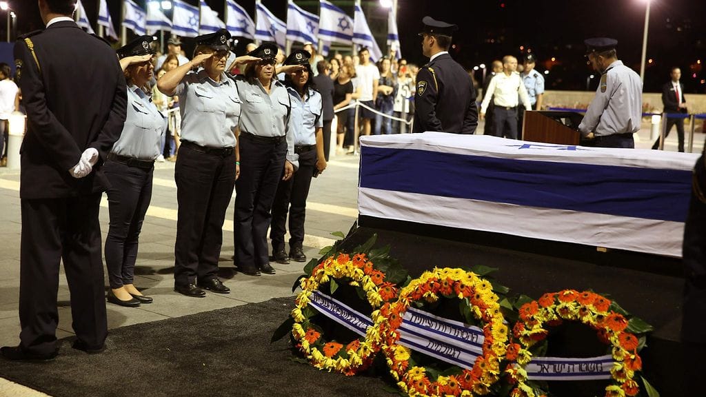 Israelin entisen presidentin Shimon Peresin hautajaiset ovat alkaneet.