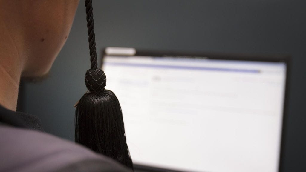 Tänä syksynä Tampereen teknillisen yliopiston ensimmäisen vuoden DI-opiskelijoista joka toinen joutui kertauskurssille. Kuvituskuva.