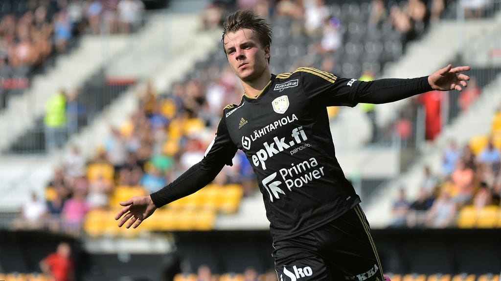 SJK:n Roope Riski nousi yksin Veikkausliigan maalipörssin kärkeen (arkistokuva).