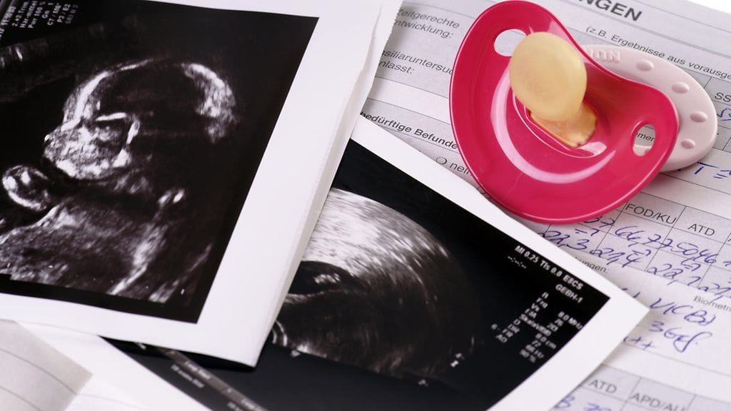 Nainen löysi maasta ruttaantuneen kuvan, jolla hän aavisti olevan omistajalleen todella suuri merkitys.