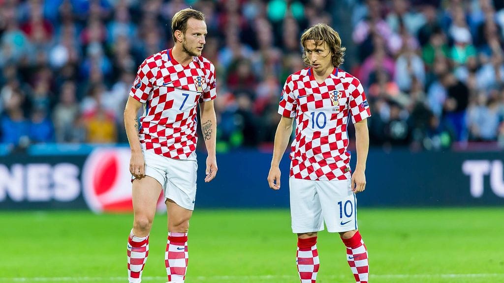 Ivan Rakitic ja Luka Modric viime kesän EM-kisoissa.