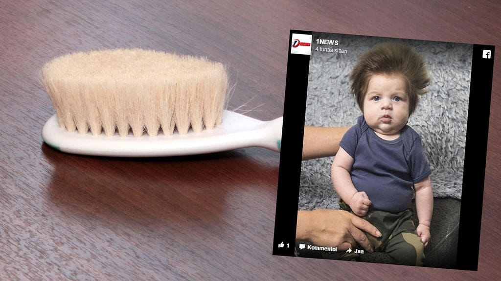 Tuuheahiuksinen vauva kerää katseita missä tahansa perhe liikkuukin.