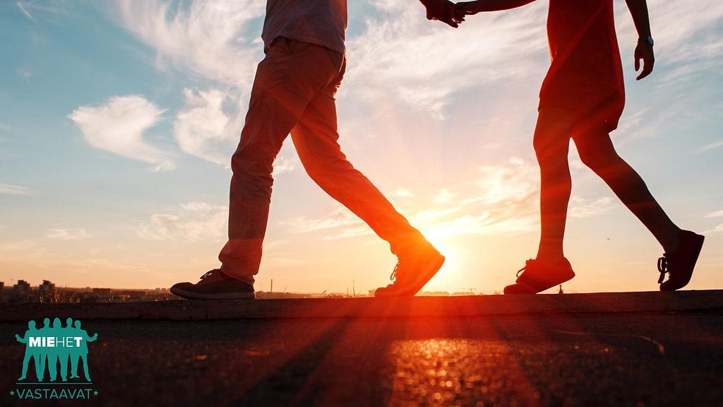 Juttusarjassa miehet vastaavat joka viikko lukijoiden kysymyksiin.