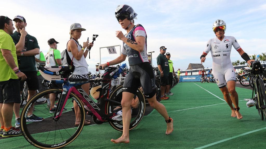 Kaisa Lehtonen lähdössä Havaijin kisan pyöräilyosuudelle.
