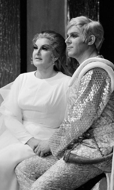 Pentti Perksalo ja Marja Tyrkkö rooliasuissa vuonna 1970