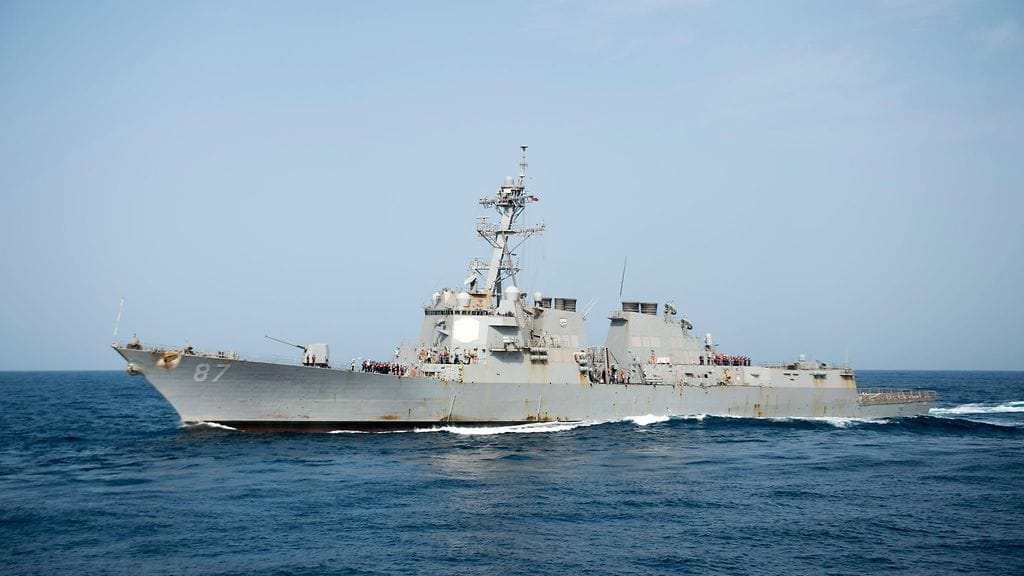 Yhdysvaltain mukaan sen USS Mason alusta yritettiin sunnuntaina ampua kahdella ohjuksella Jemenistä.