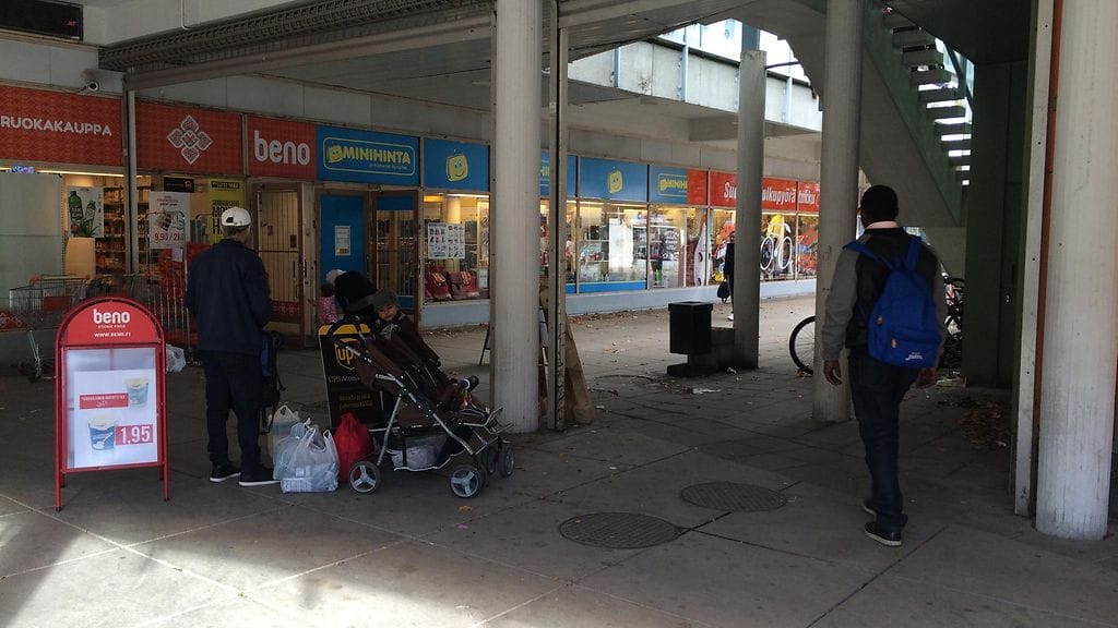 Epäilty pahoinpitely ja välikohtaus tapahtui Puotinharjun ostoskeskusessa Itäkeskusksessa.